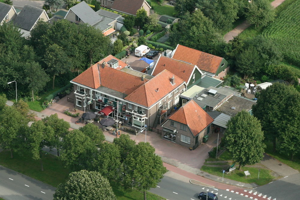 Hotel-Eetcafe D'Olde Heerd Balkbrug Exterior photo